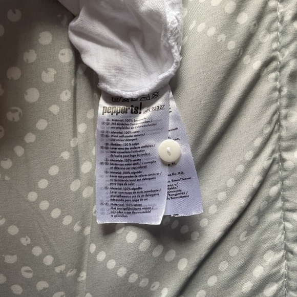 White embroidery blouse - Picture 3 of 3